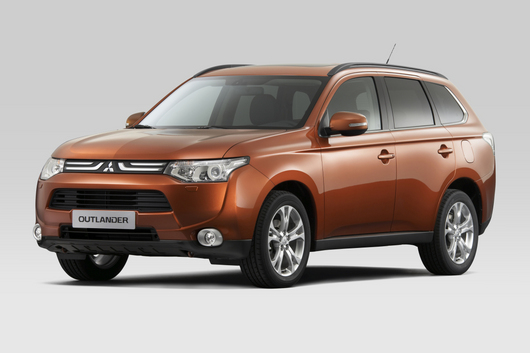 Hugely popular and great value for money, the 2013 Mitsubishi Outlander looks the goods and is a great performer.