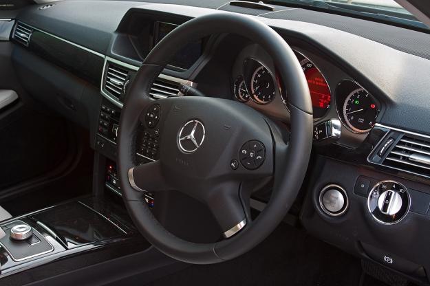 Top features inside the Mercedes-Benz E-Class Estate include a Command Online Multimedia system, a panoramic sliding sunroof, a load securing kit and Blind Spot Assist.