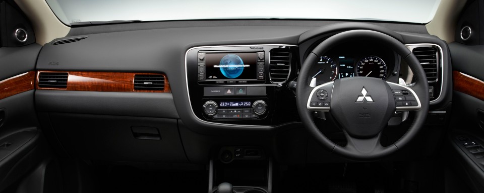 With an air of modern sophistication, the 2013 Mitsubishi Outlander is always a pleasure to drive.