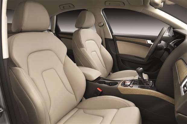 Audi’s sexy leather seating and trim is available on all Audi A4 Sedan models.