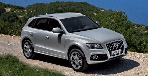 The styling of the Audi Q5 look equally suitable for the city tarmac or for back-road gravel.