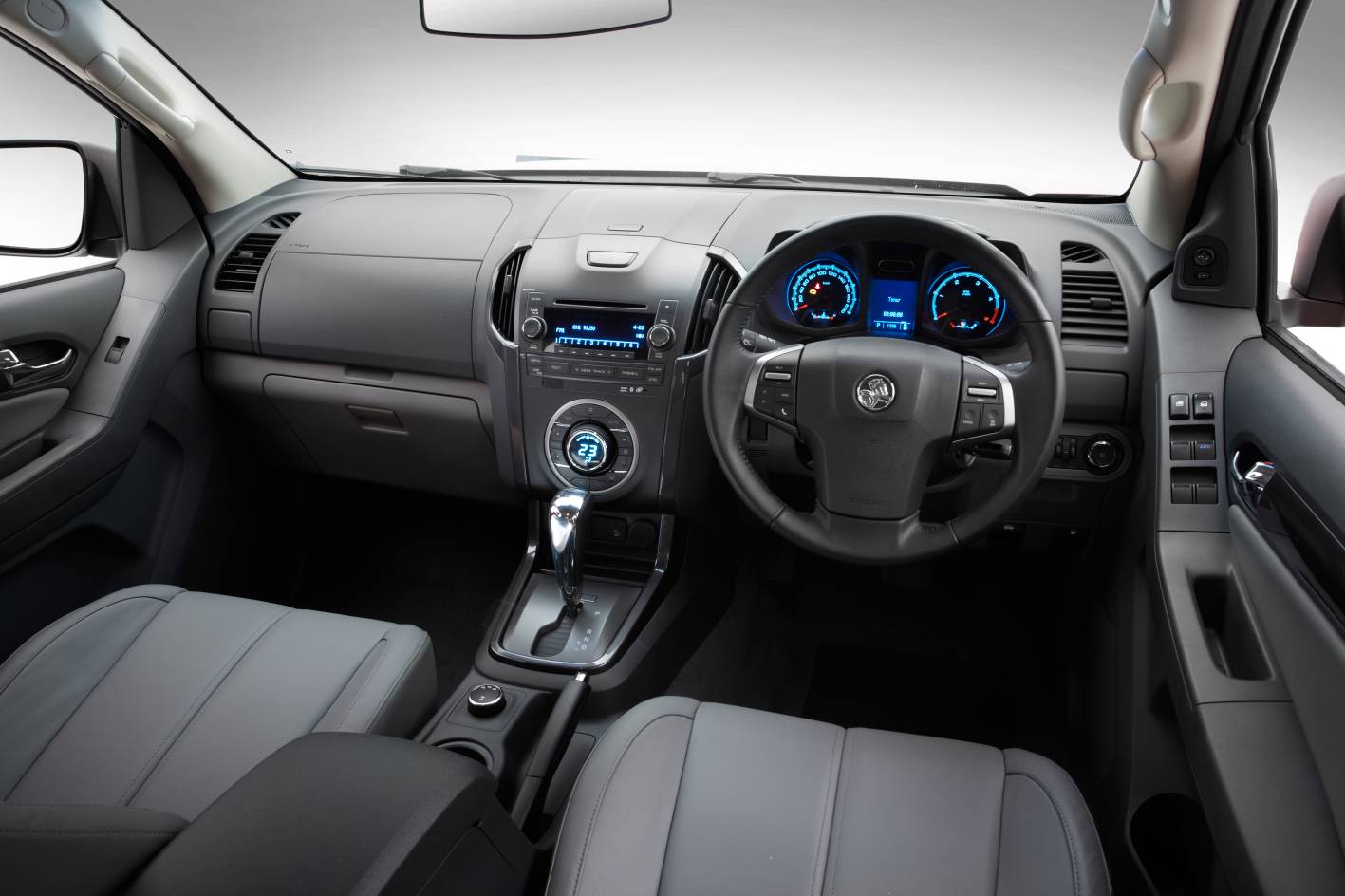 Plenty of storage solutions are covered with 34 storage options located throughout the Holden Colorado 7’s cabin. There is even a dual glovebox, which will help you to fit everything you need for the long journey ahead.