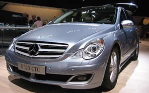 Mercedes Benz R320