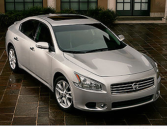 Nissan Maxima 350 Ti - maximum driving pleasure.