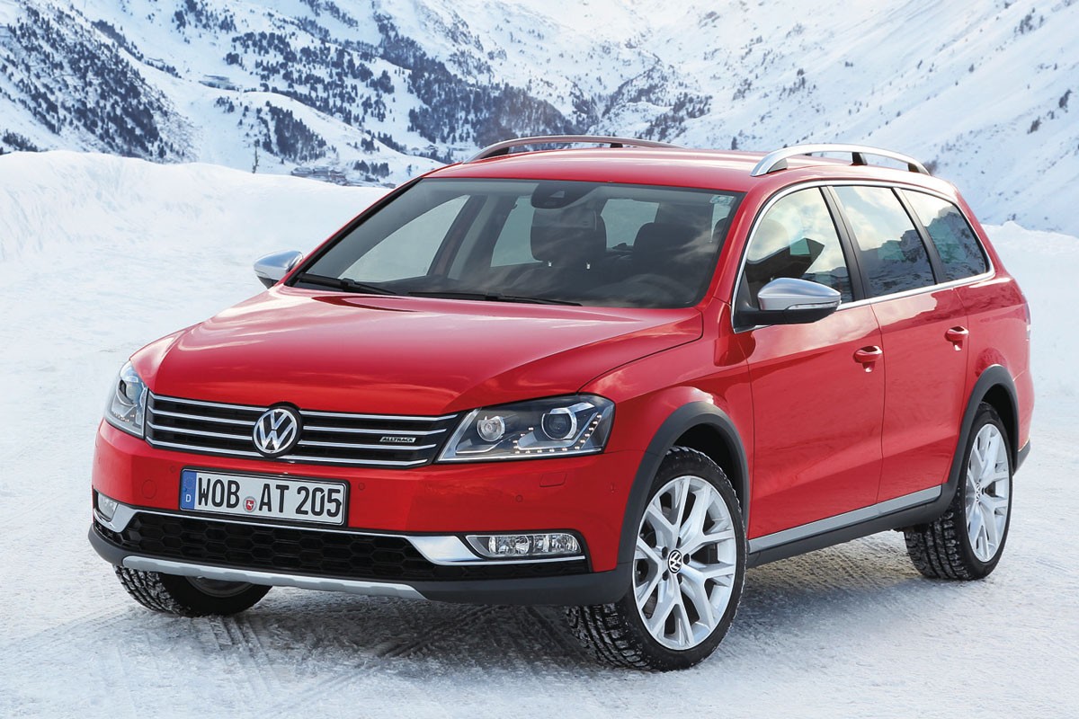 Clean lines and crossover technology, give the roomy, new Volkswagen Passat Alltrack lots of appeal.