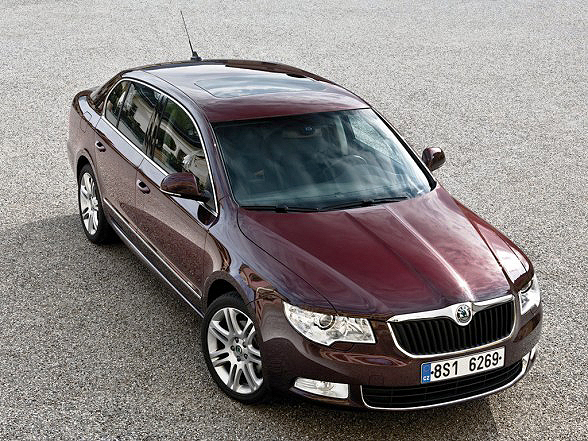 The Skoda Superb has the overall body style of a sedan, but the innovative tailgate/boot lid turns it almost into a hatch.