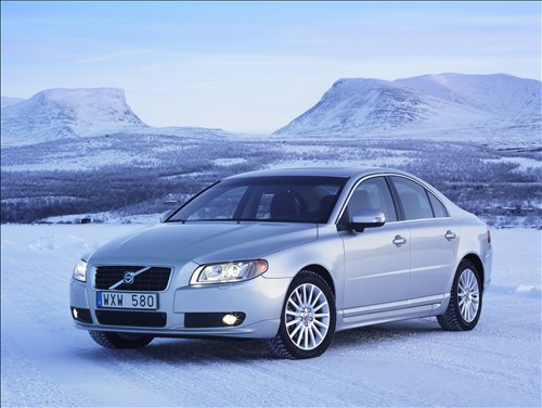 The Volvo S80 V8 promises the lucky driver a high level of performance and comfort.