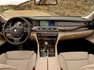 BMW-750i-2011-Dashboard-View-The-BMW-7-Series-Models