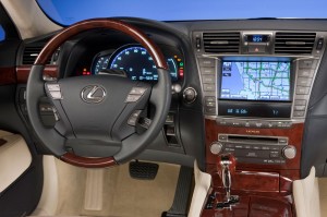 lexus_ls_600h_l_hybrid_in2_10