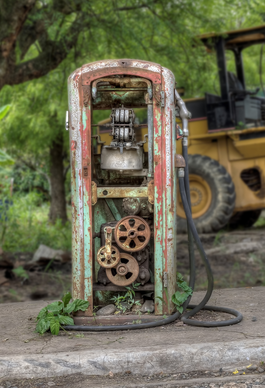 old-petrol-pump