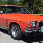 1974-1976_Holden_HJ_Monaro_GTS_sedan_01