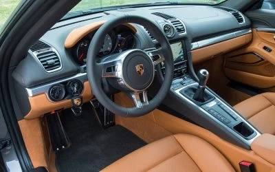 Cayman GTS interior