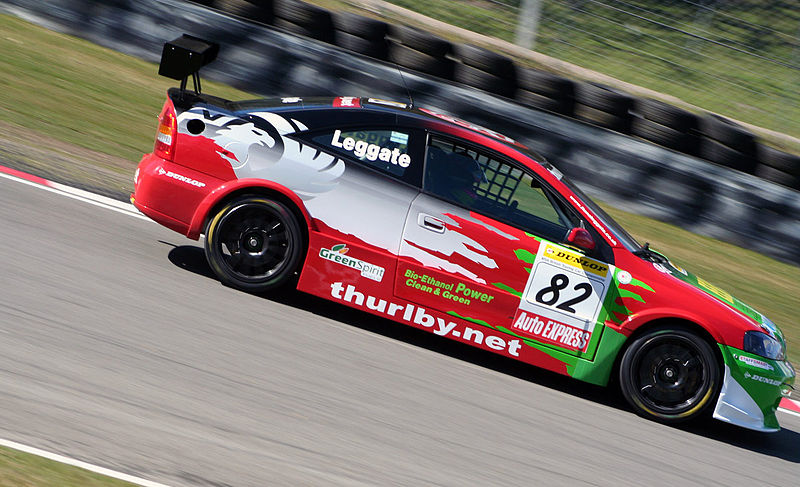 Fiona Leggate entered a bio-ethanol powered Vauxhall in 2005 and 2006. Image Credit: online-utility.org