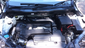 Volvo V40 Cross Country engine