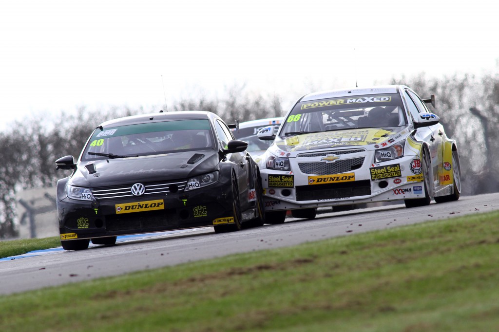 The battle for the lead between Cook and Smith was intense