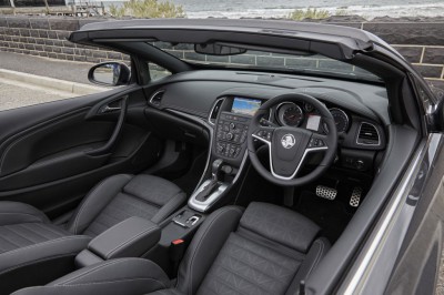 holden cascada interior