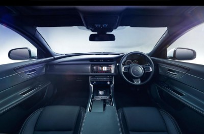 Jaguar XF 2.0 Diesel Interior