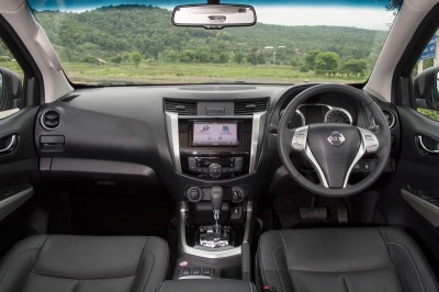 Nissan-Navara-dashboard-ONLINE