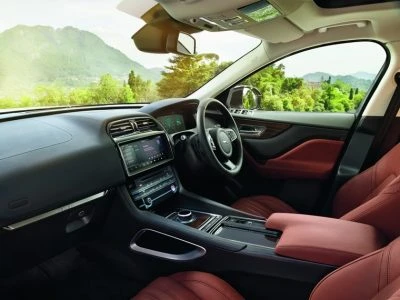 Jaguar F-Pace Diesel Interior