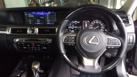 2016 Lexus GS450h dash