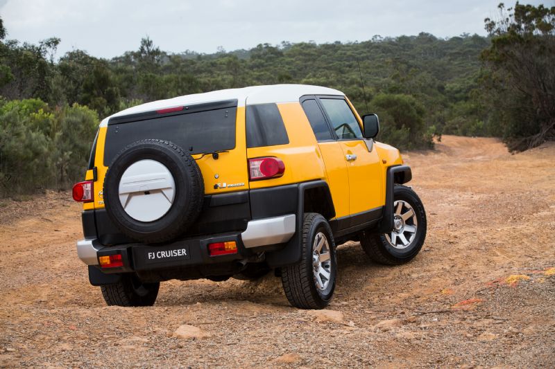 TOY_FJ_Cruiser_160418ba4951lr