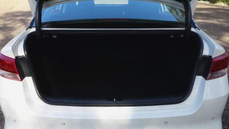 2017-my-kia-optima-si-boot
