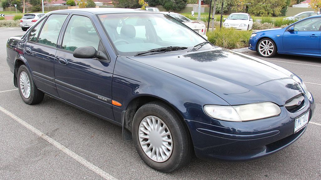 1997_Ford_Falcon_(EL)_GLi_sedan_(17670566466)