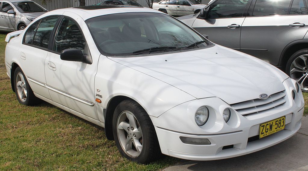 2001_Ford_Falcon_(AU_II)_XR6_sedan_(20948727225)