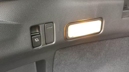 2017-my-subaru-levorg-gt-rear-seat-flip