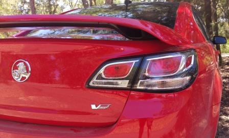 2016-vf2-holden-commodore-ss-v-redline-tail-light
