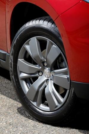peugeot-2008-suv-active-16