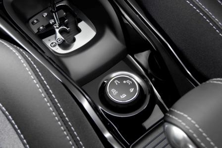peugeot-2008-suv-allure-24