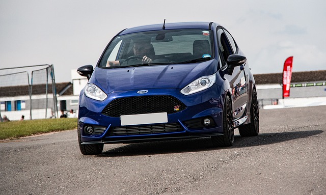 ford-fiesta-st-3160717_640