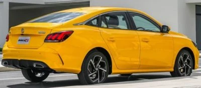 MG 5 Sedan, rear three-quarter view in yellow