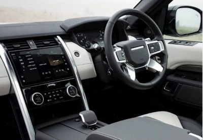 2024 Land Rover Discovery SUV interior