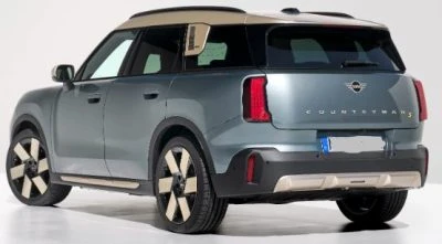 2024 Mini Countryman in grey,, rear view